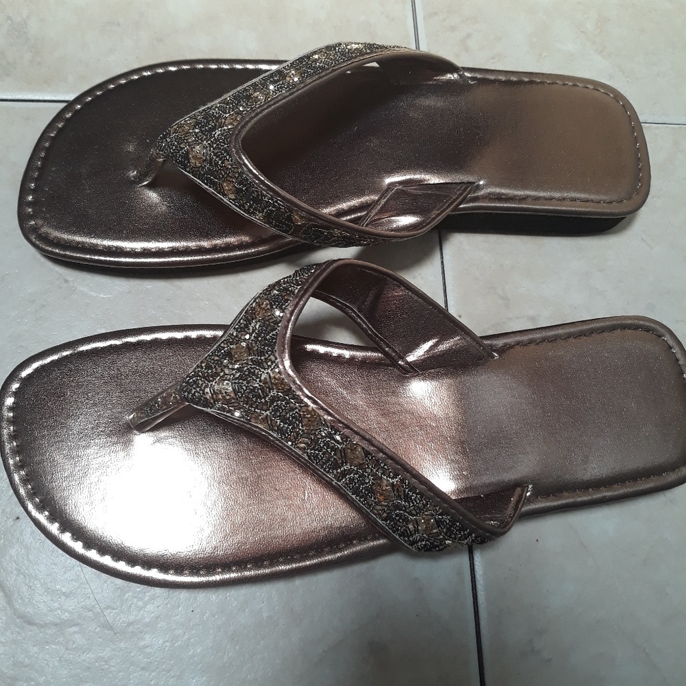 NWOT BRONZE SANDALS